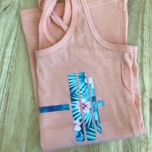 BarBella Box Tank